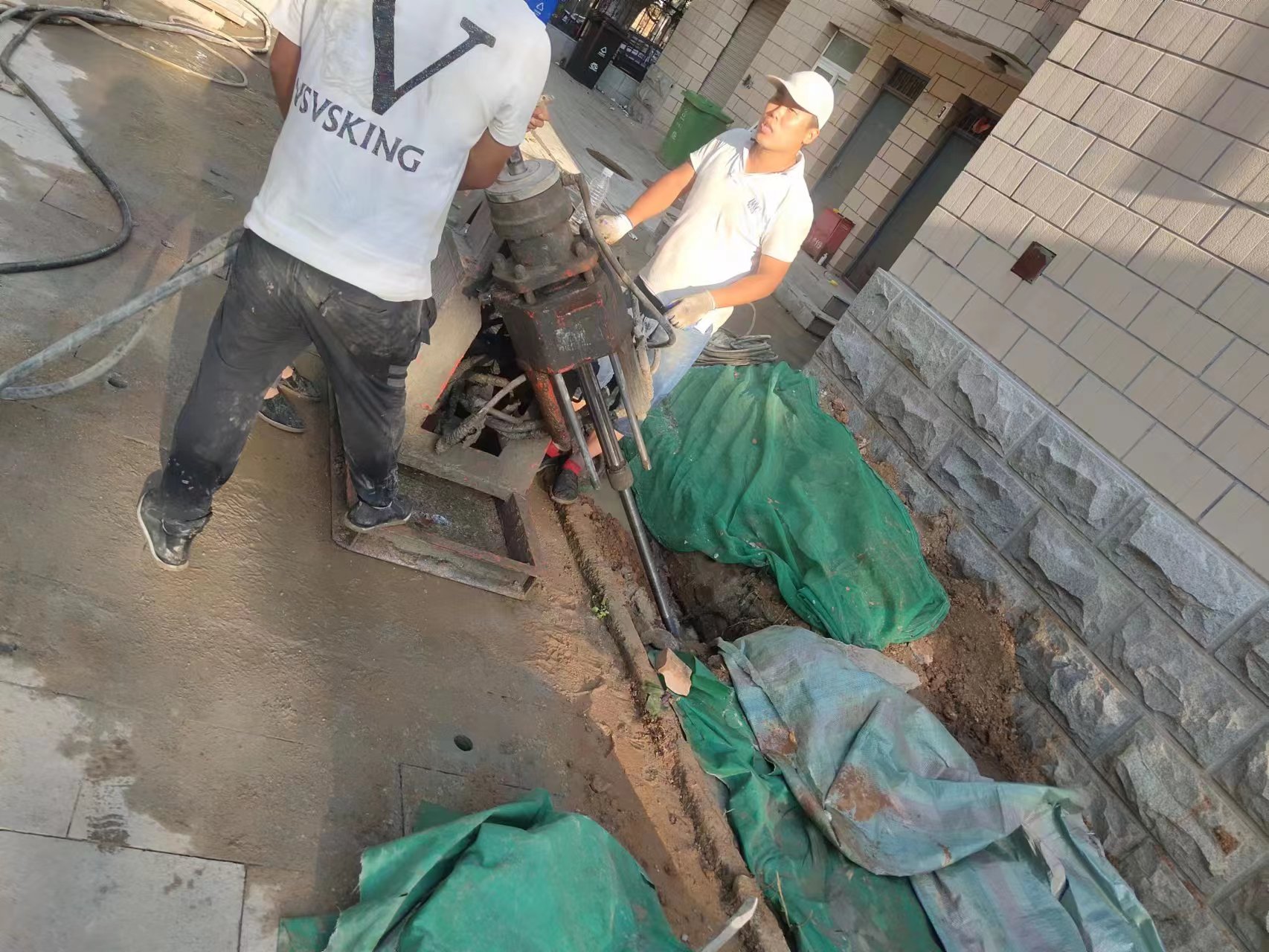 济水街道建筑房屋地基沉降注浆加固顶升纠偏